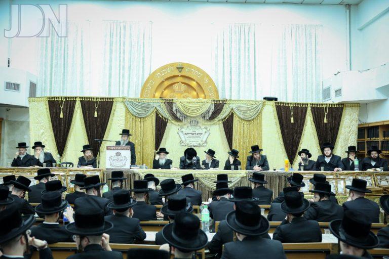 מעמד 'יקרא דאורייתא' בישיבת 'צמח צדיק' ויזניץ באשדוד צילום א אייזנבאך (20)