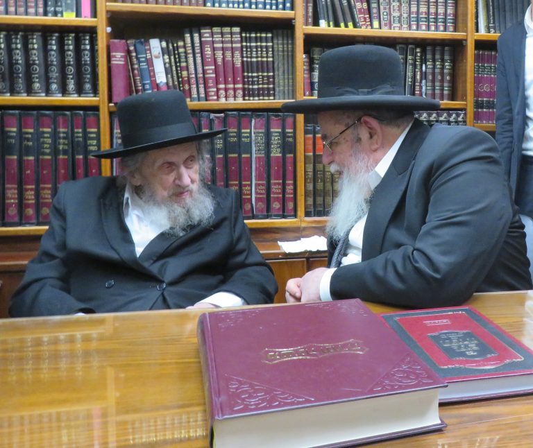 מרן הגר''ד לנדו במעונו של מרן רהי הגר''א סאלים