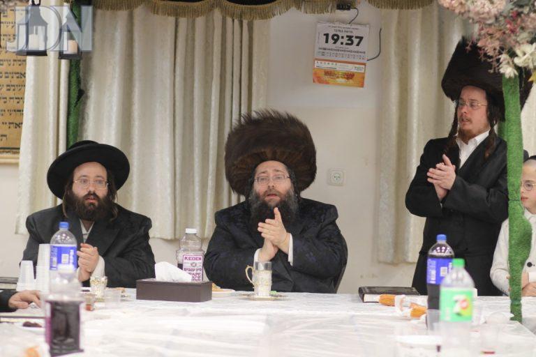 נעילת חג מתן תורתנו צאנז זימגראד צילום איתי קצב (4)