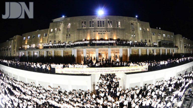 ספר תורה ישיבת פונוביז צילום שוקי לרר (75)
