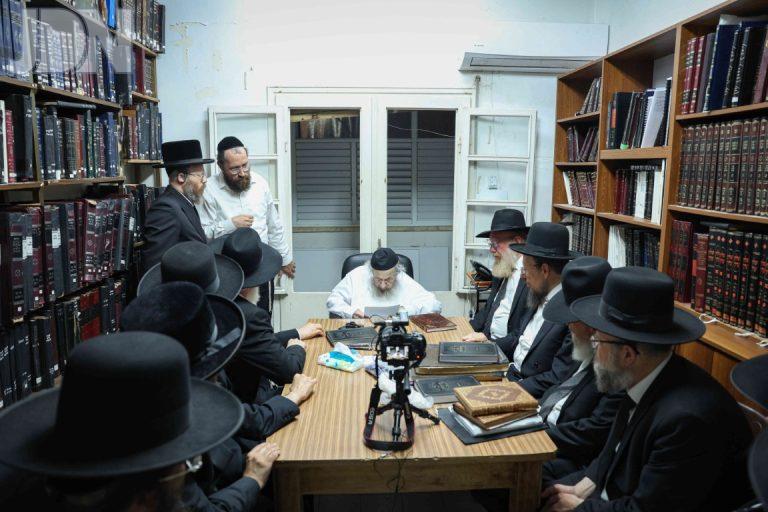 ראשי איגוד הסמינרים בקו''פ במעונם של גדולי ישראל