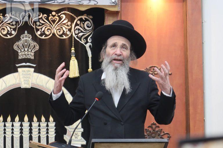 רבי בנימין פינקל מסר שיחת הכנה לחג השבועות בהיכל ישיבת הגר''מ שטרנבוך בבי''ש צילום א