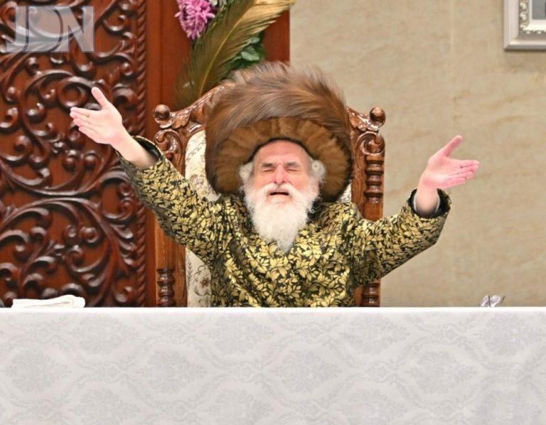 שבועות בחצר הקודש ויזניץ צילום יהושע פרוכטר (8)