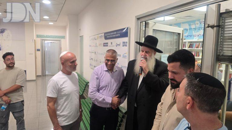 אלי שרעבי טקס נמל אשדוד הגר''מ אבוחצירא (3)
