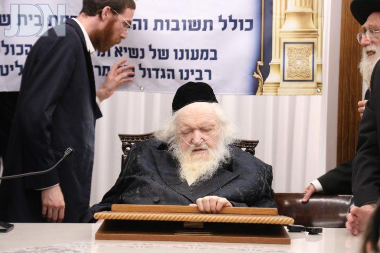 הגר''מ שטרנבוך בפתיחת סניף חדש לרשת כוללי תשובות והנהגות בנשיאותו (4)