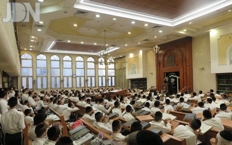 המשגיח הגר''ב פינקל חיזק את כולל עטרת שלמה לרגל ימי בין המיצרים (6)