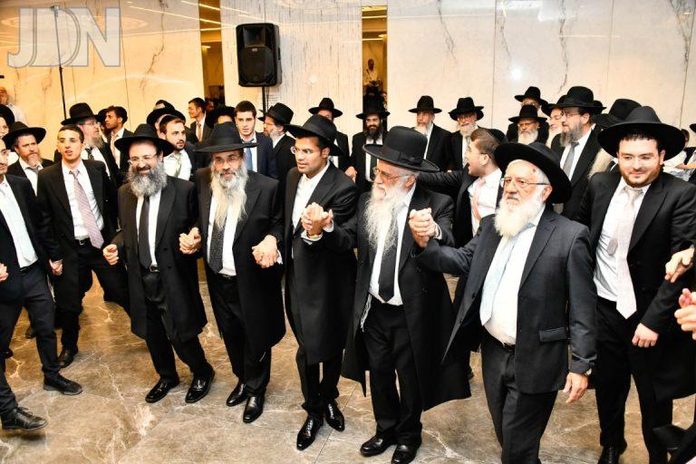 חתונת נכד רבי בצלאל פנחסי ר''י ברכת אפרים בן לבנו רבי אפרים פנחסי צילום שוקי לרר (17)