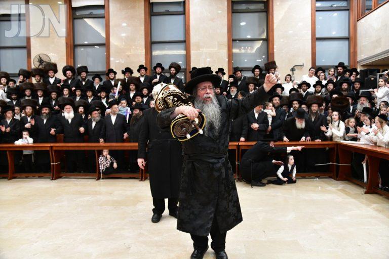 שבט הלוי הכנסת ס''ת (47)
