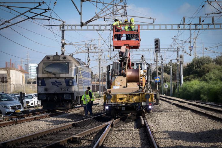 MIDEAST ISRAEL RAILWAYS