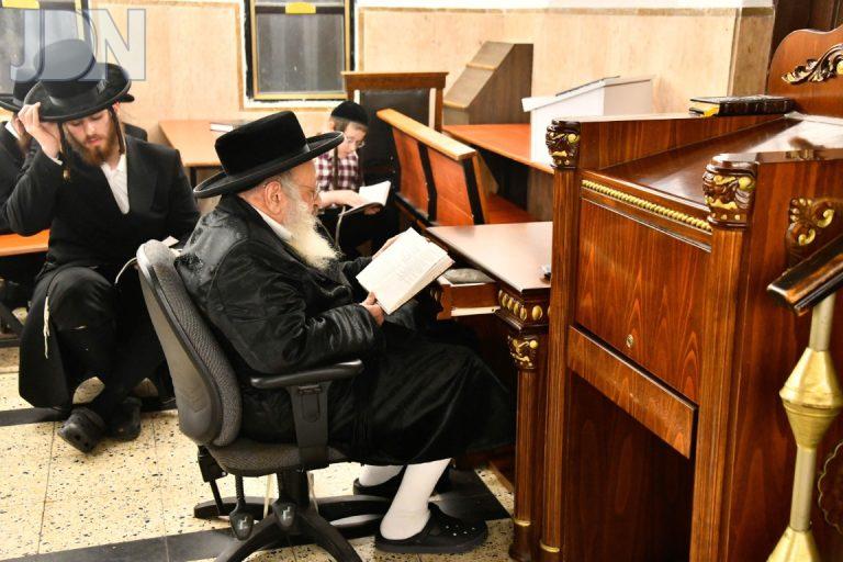 דעעש אמירת הקינות (5)