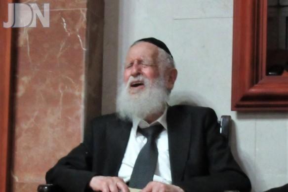 הגר''א טופיק ר''י באר יהודה באמירת הקינות