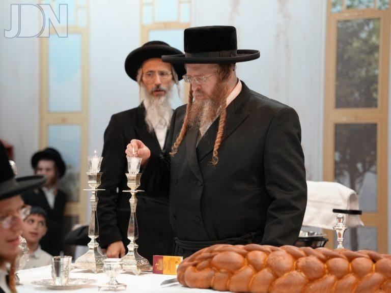 עליה לציון וטיש יארצייט לרבי התפארת אהרן זי''ע משומרי אמונים (2)