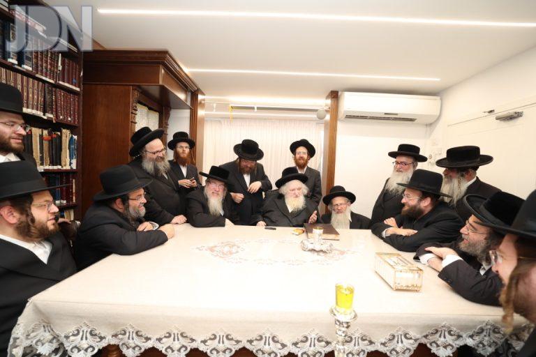 קבלת פנים לכ-25 נגידי וראשי קרן הבנין דחסידות סאטמאר בירושלים צילום דוד ארזני (3)