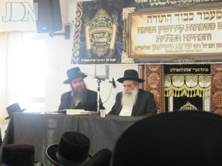 רבי שרגא שטיינמן בוחן את תלמידי ישיבת ויזניץ אלעד (7)
