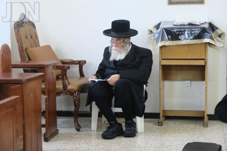 שידלובצא אמירת הקינות (2)
