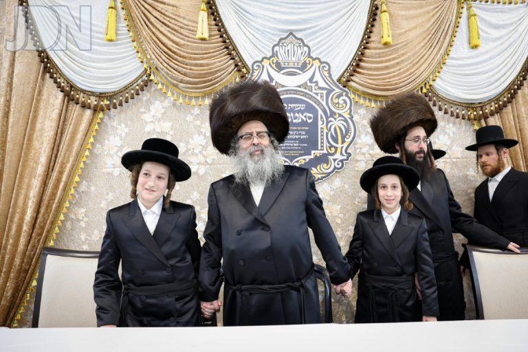 שמחת בית סאטמאר ב''ב-ויז'ניץ-דעעש בר מצוה צילום א