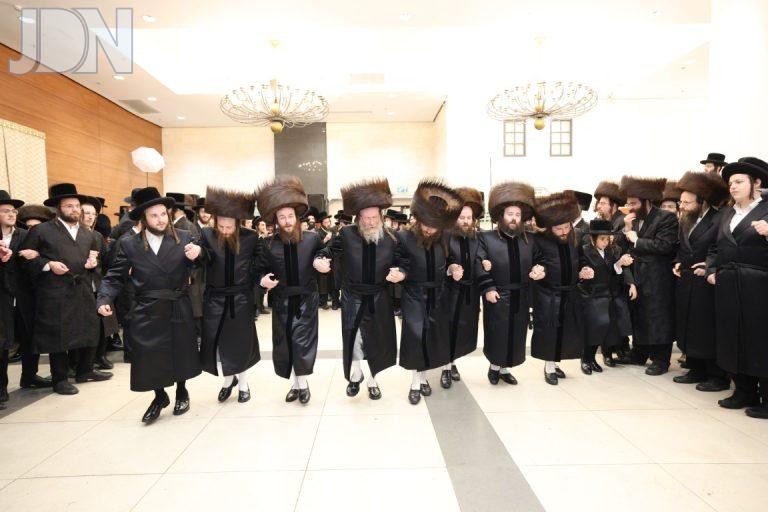 שמחת החתונה בבית ווערדאן - מישקולץ - עטרת צבי (67)