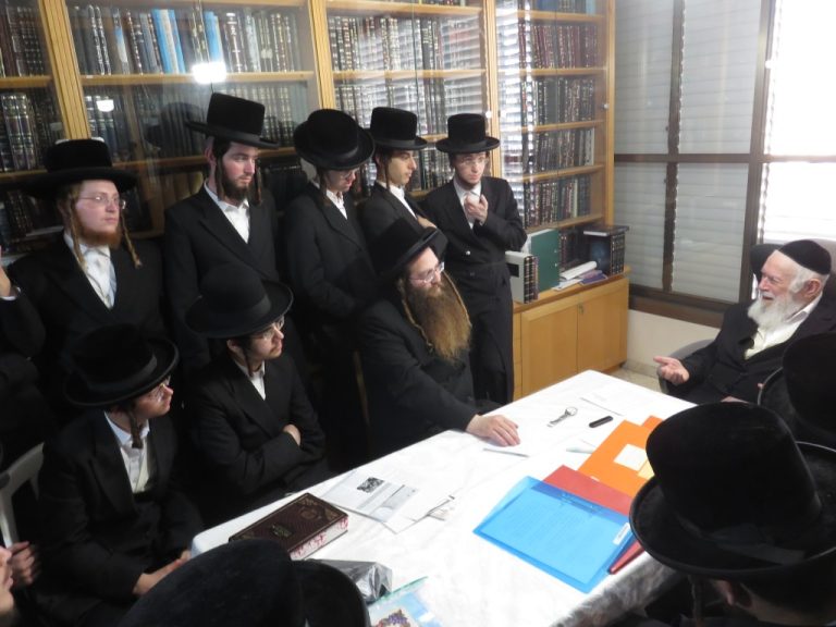 תלמידי ישיבת תפארת ישראל - באיאן באלעד, במבחן אצל רבינו (5)