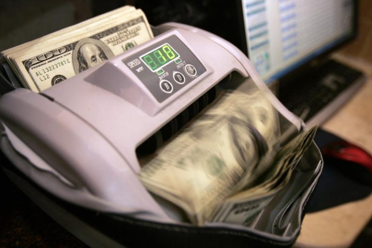 Went up the U.S. dollar, 3.72 shekels, altitude, While altitude, The Euro,5