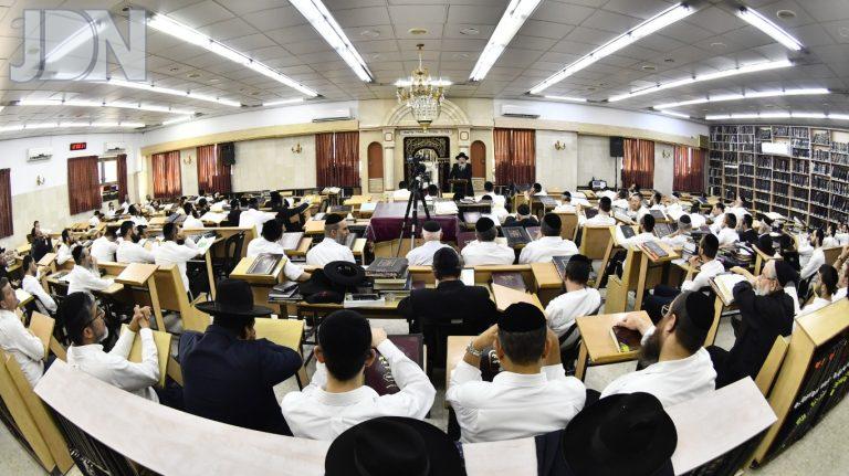 הספד על הרב שטרן צילום שוקי לרר (16)