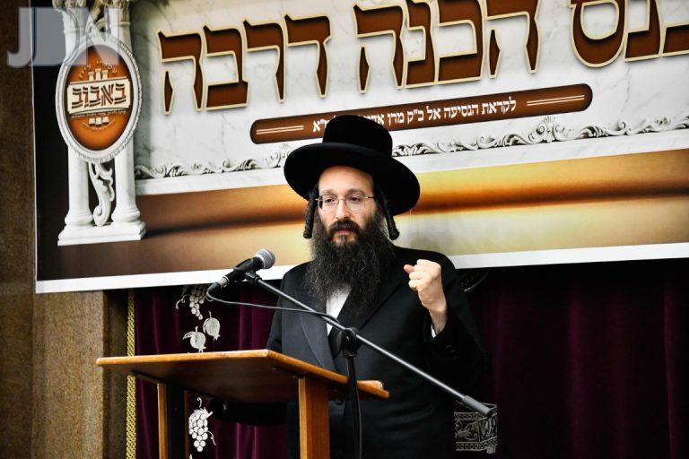 כינוס בחורי באבוב לקראת הנסיעה לחצר הקודש באבוב צילום שוקי לרר (18)