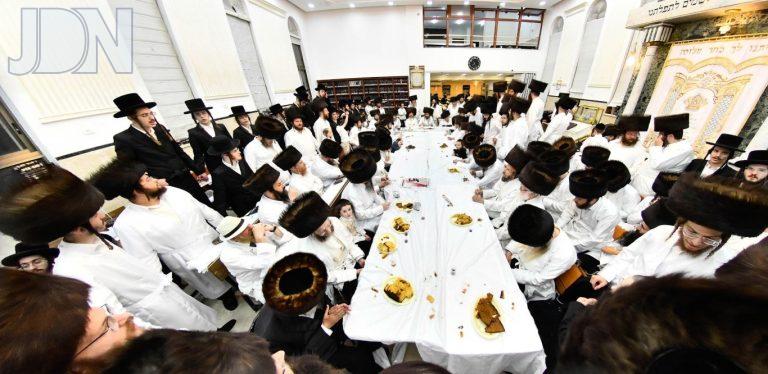 מוצאי ר''ה תשפ'''ו בחצה''ק זוועהיל צילום שוקי לרר (7)