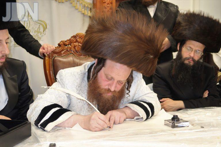 מיאלען הכנסת ס''ת (44)