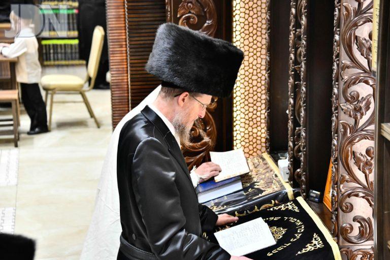 סליחות בחצה''ק אלכסנדר ארצות הברית פ''ה צילום שוקי לרר (2)