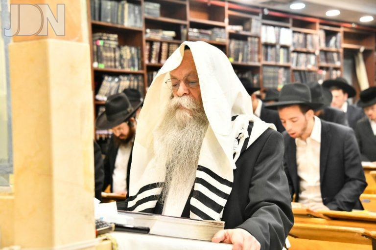 סליחות בישיבת תפארת ציון ברשות ר' שלמה קניבסקי פ''ה צילום שוקי לרר (2)