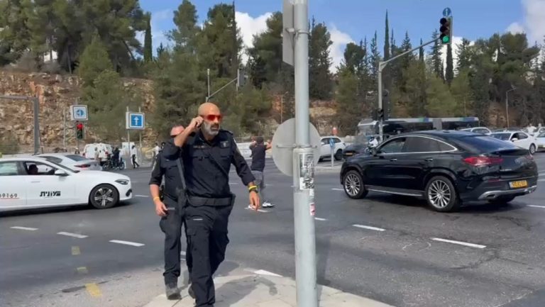 שוטריםפ בזירה