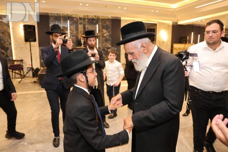 שמחת הבר מצווה לנינו של חבר מועצת חכמי התורה וגאב''ד יורה דעה מרן הגר''ש מחפוד (2)