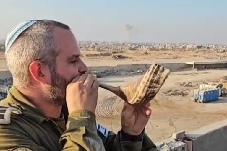 תקיעת שופר בעזה
