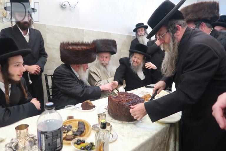 אירוסין לנכדת האדמו''ר מהרי''ד מלעלוב בת לחתנו ר' אהרן ישעיה מילר צילום שימי פ