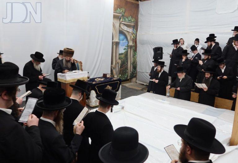 אמירת תשליך בחצה''ק סאדיגורה (7)