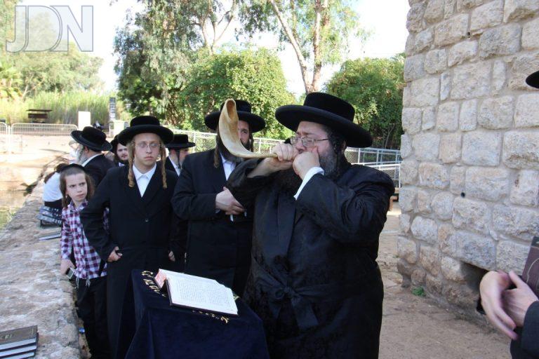 האדמו''ר מצאנז זימגראד בתשליך 