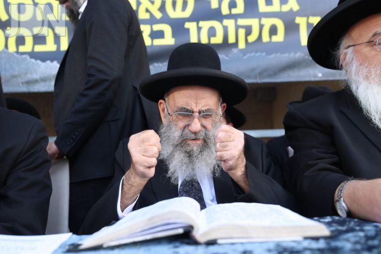 הגר''מ צדקה עצרת המילון זעקת התורה (16)
