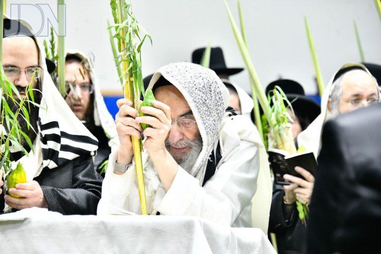 הושענא רבא בחצרה''ק אלכסנדר תשפ'ו צילום שוקי לרר (17)