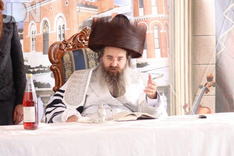 הושענא רבא בצל האדמו''ר מסאדיגורה (2)