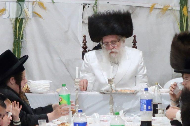 חג הסוכות אצל האדמו''ר משאץ דראהביטש (17)