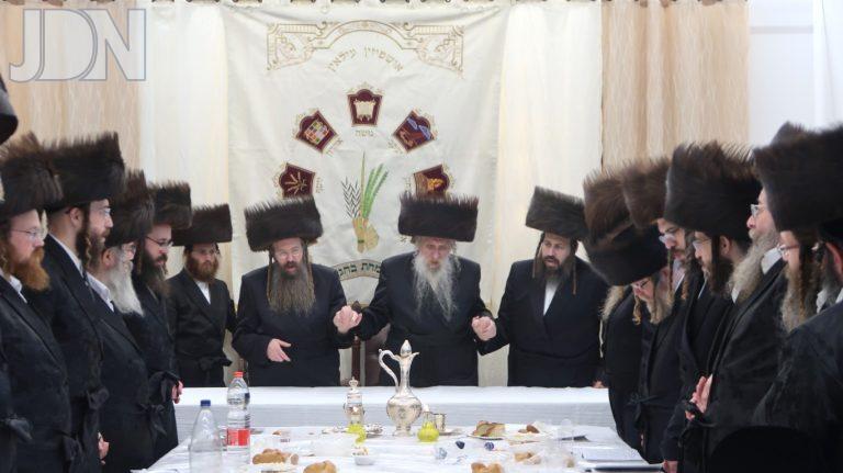 חג הסוכות בחצר הקודש טשארנאביל צילום שימי פ