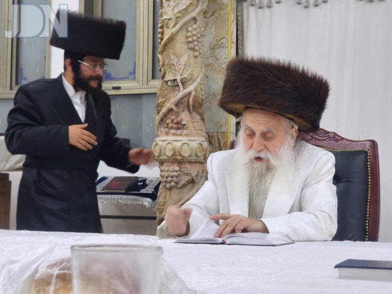 חג סוכות ושמחת תורה בחצה''ק בוטושאן