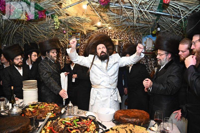 מעז'יבוז' הושענא רבא ושמח''ת (21)