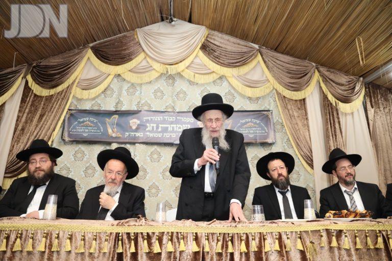 מעמד כבוד התורה בהיכלו של ר’ ברוך בער זיע’’א צילום דוד ארזני (28)