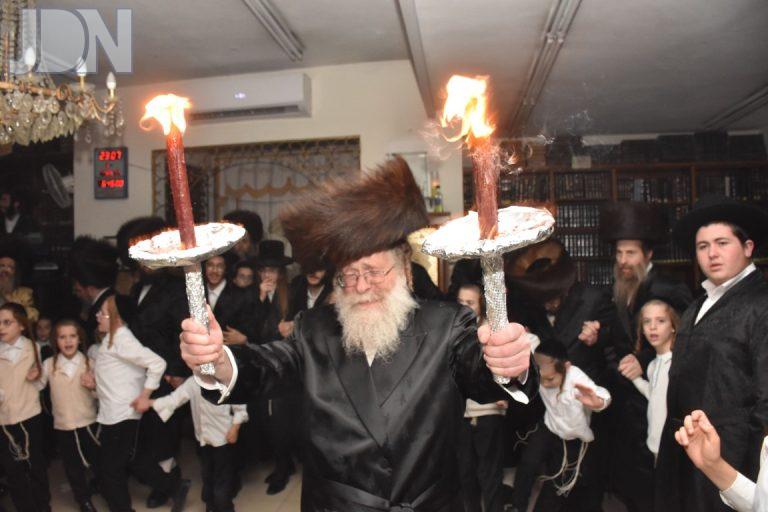 שמחת בית השואבה בבית המדרש לעלוב בראשות רבי חיים יוסף בידרמן אב''ד לעלוב