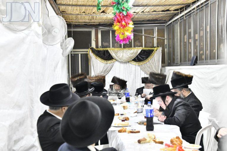 שמחת בית השואבה בחצר הקודש טעמשוואר תשפ''ו צילום שוקי לרר (4)