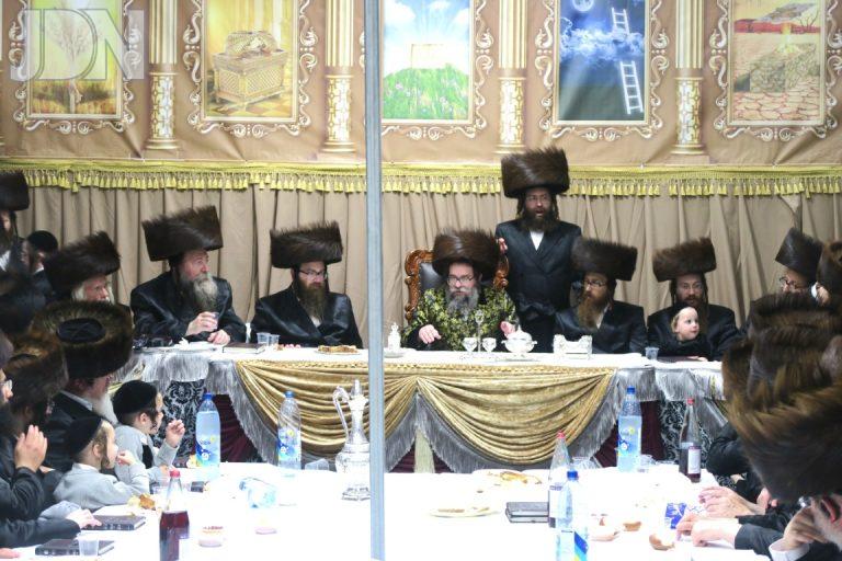 שמחת בית השואבה בחצר הקודש סקולען ירושלים אושפיזא דיצחק צילום מ