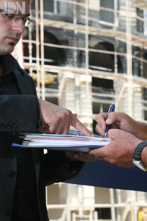ניסוח סעיף הפיצוי בחוזה מכר דירה • הרב יהודה שטרן