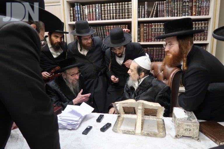 ביקור דומ''ץ סאטמאר לונדון אצל רבי יעקב מאיר שכטער צילום יחיאל רייכמאן (1)