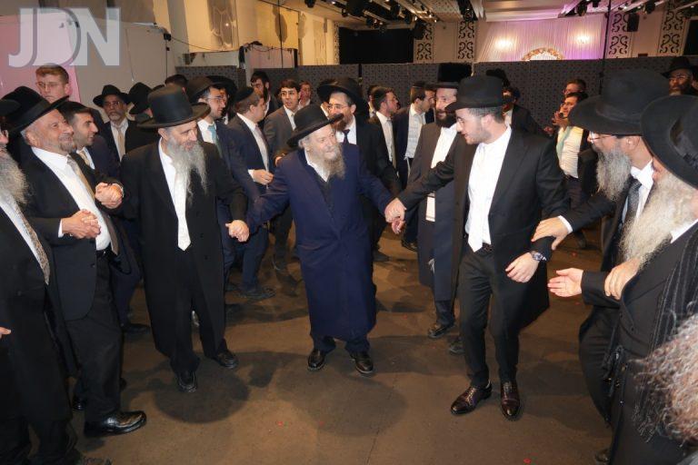 בישיבת המקובלים בירושלים חגגו את חתונה לנכד המקובל וראש הישיבהו (25)