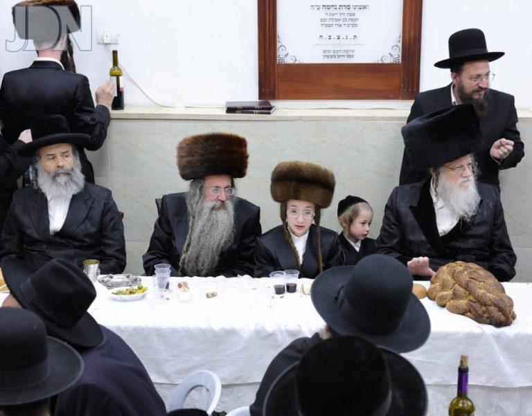 בר מצווה לבן זקוניו של האדמו''ר מאופלע (3)